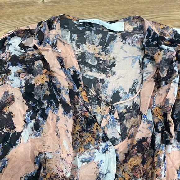 NWT IRO paradon floral blouse from France Size 36 Small - Picture 2 of 6